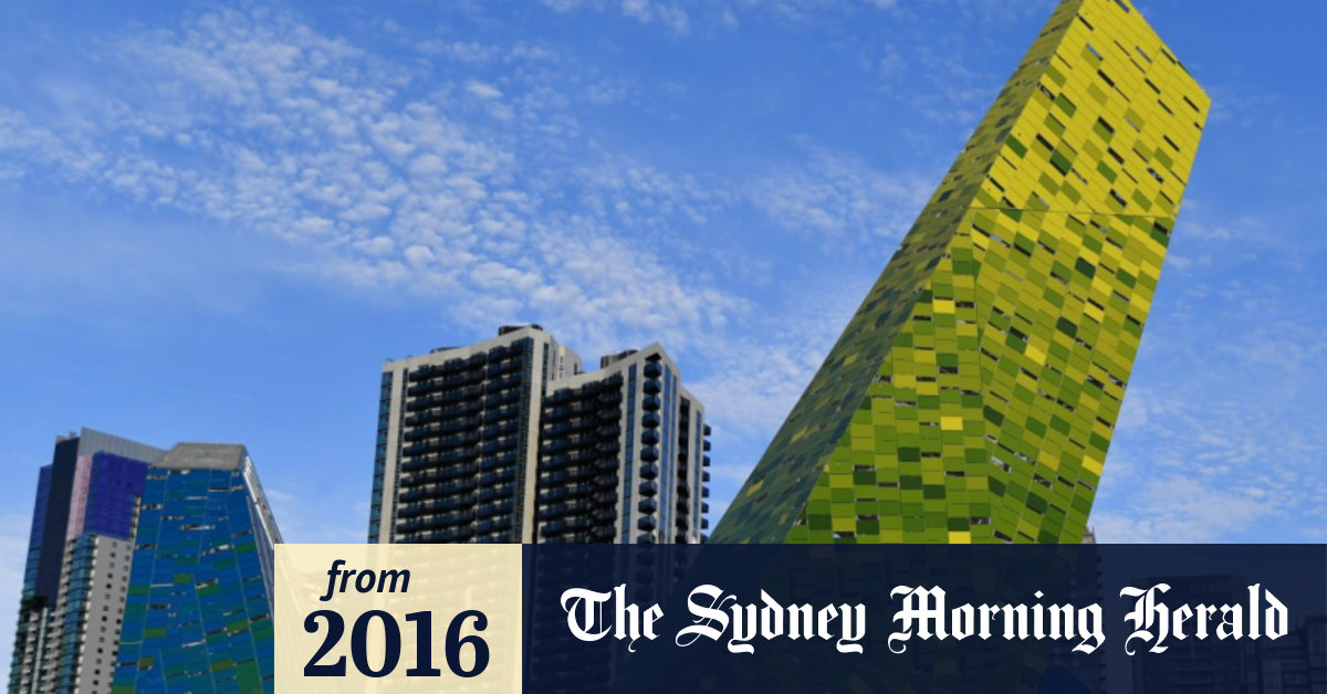 Yellow Peril again? Foley attacks Doyle over new Melbourne sculpture